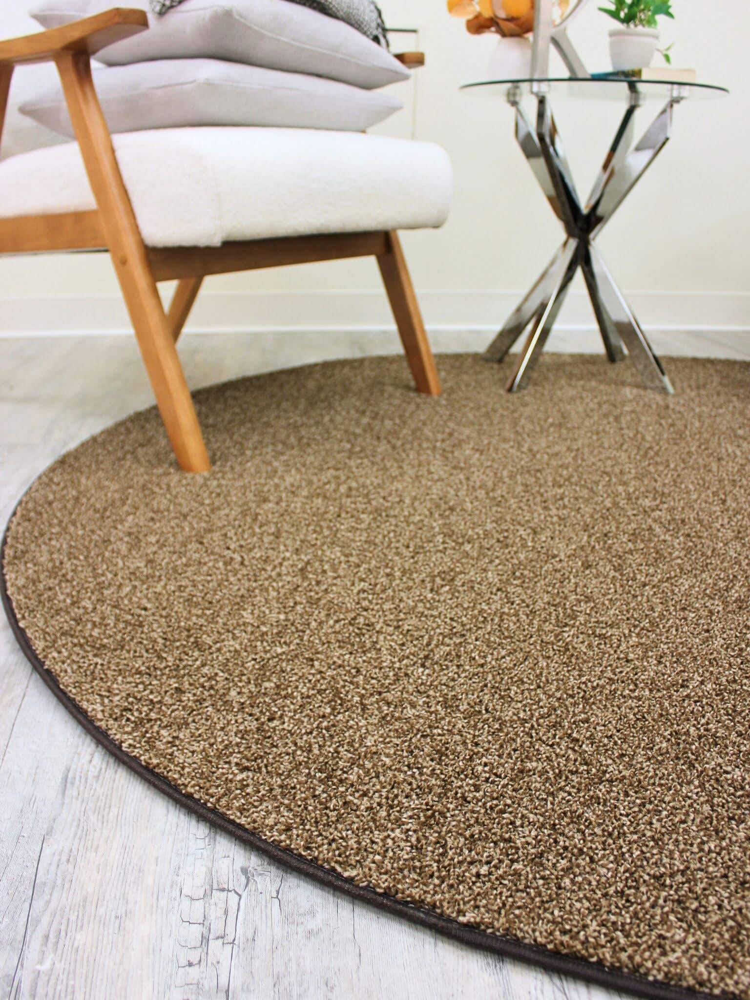 Chocolate chip preseason round rug